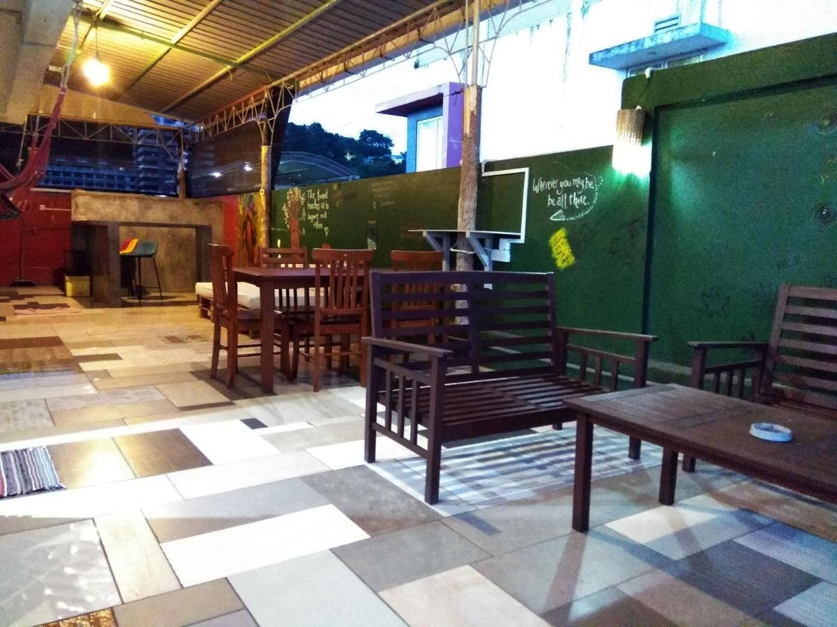 Sandakan Backpackers Hostel Bagian luar foto