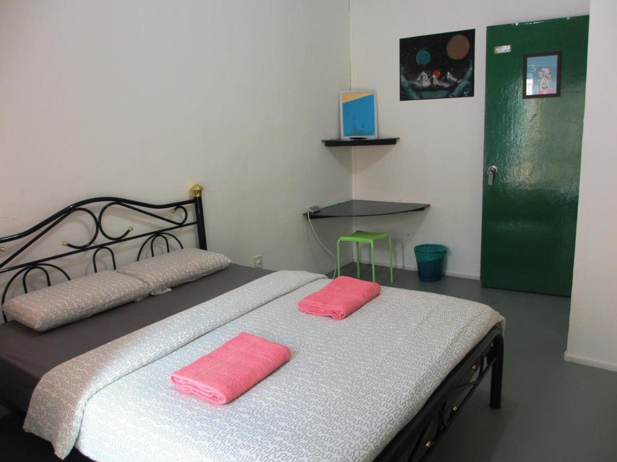 Sandakan Backpackers Hostel Bagian luar foto