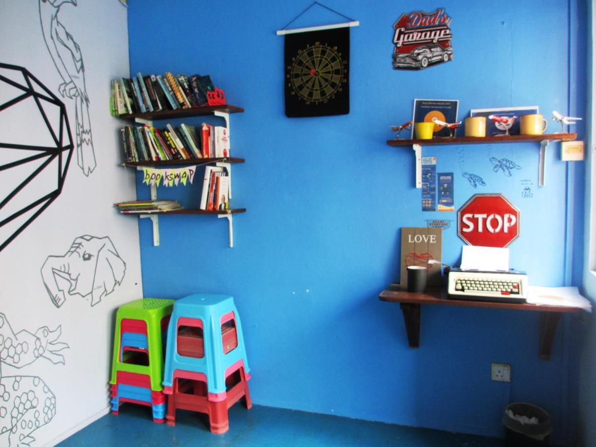 Sandakan Backpackers Hostel Bagian luar foto