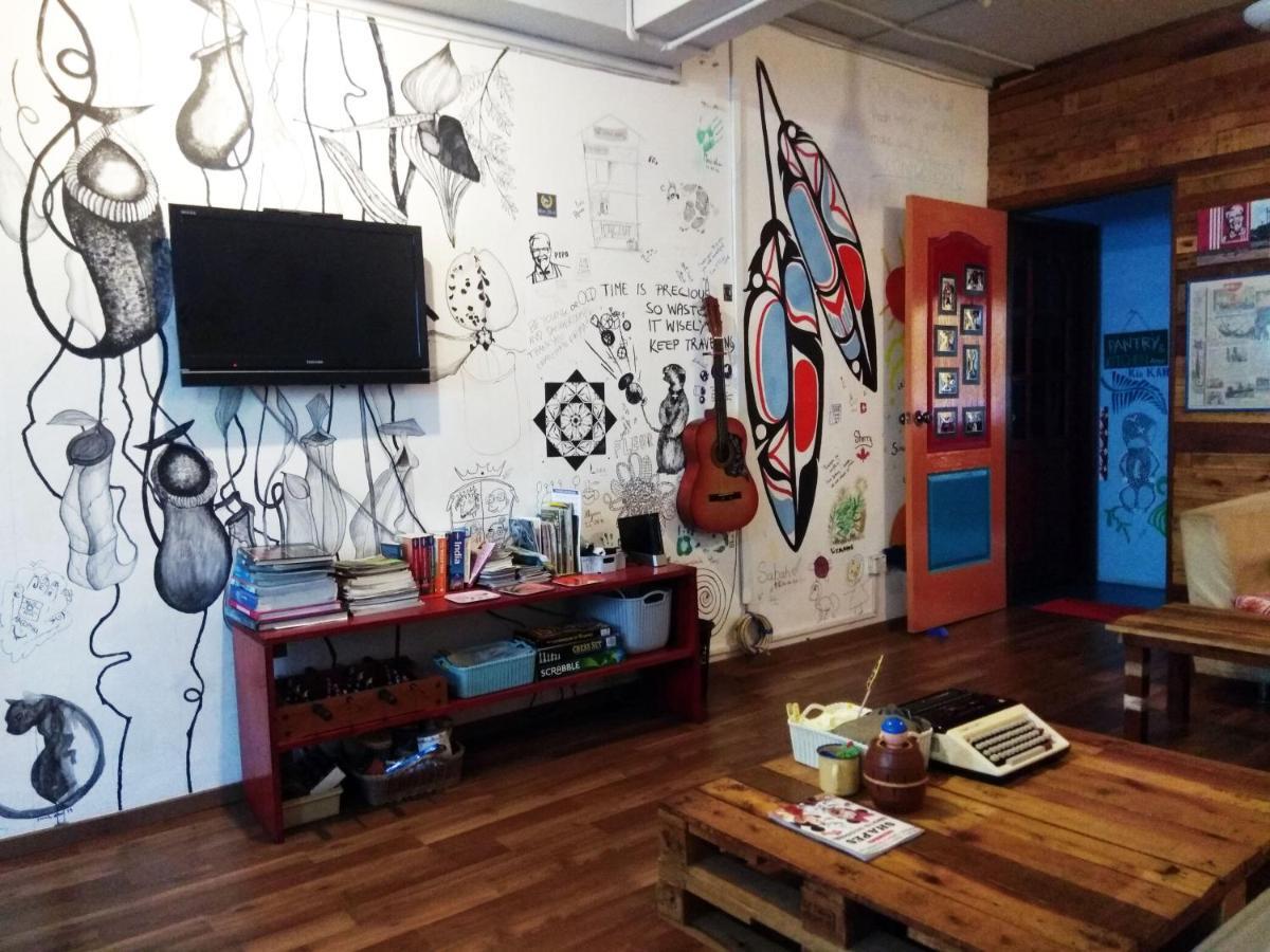 Sandakan Backpackers Hostel Bagian luar foto