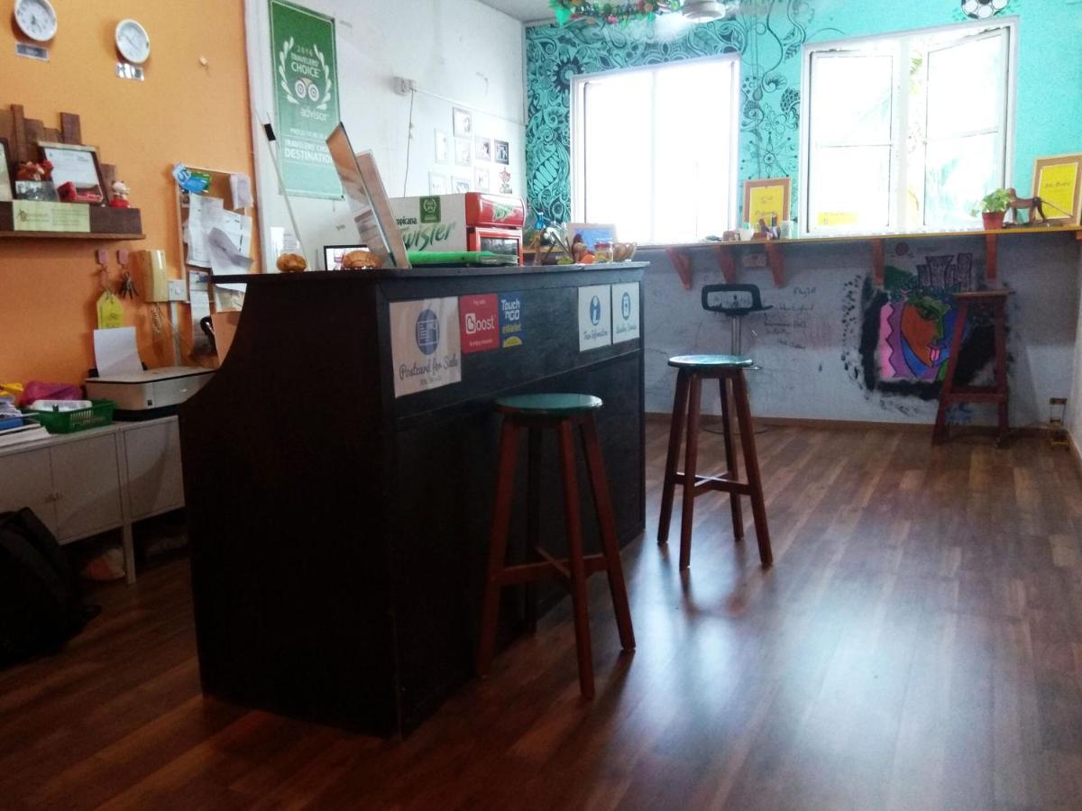 Sandakan Backpackers Hostel Bagian luar foto